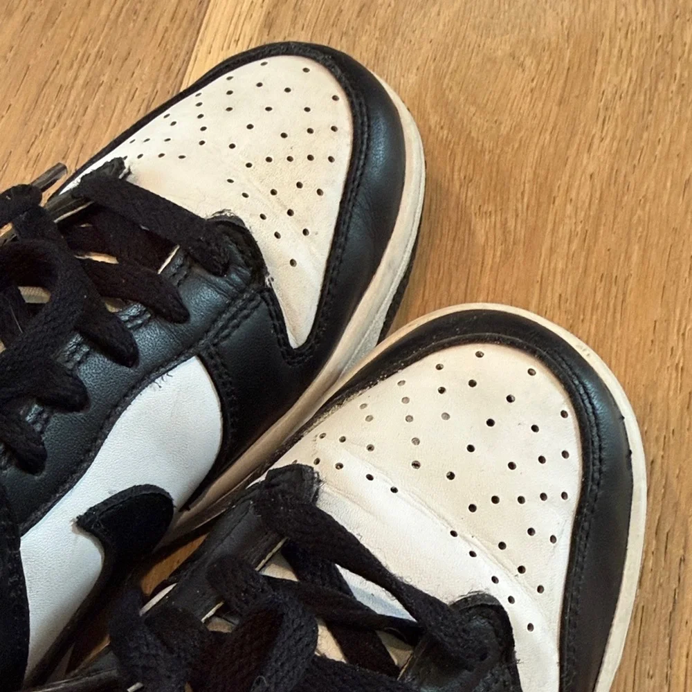 Nike Kids Black and White Low-Top Sneakers